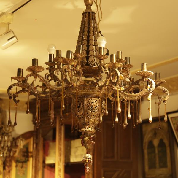 Heritage Brass Chandelier.